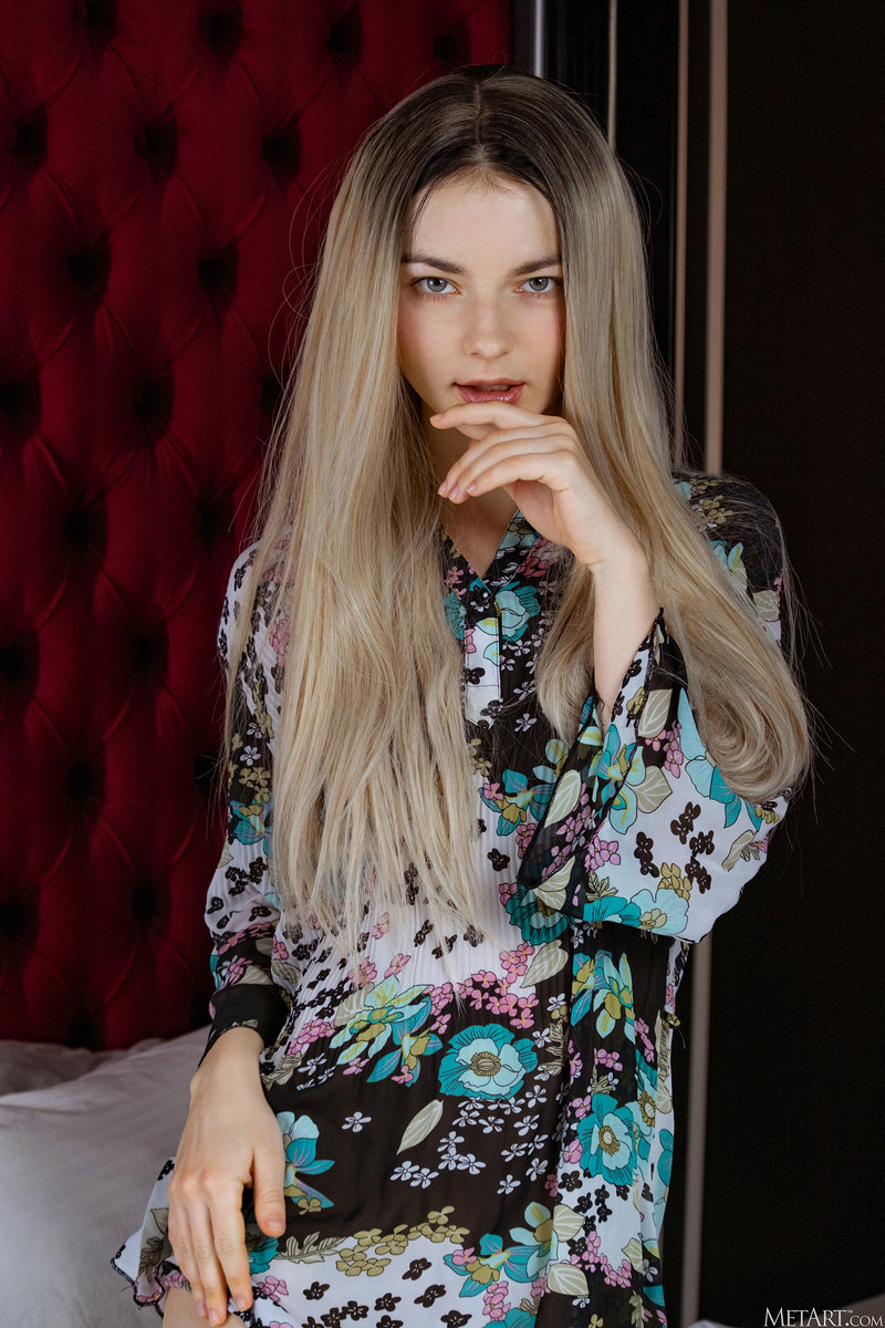 Ева, 18
